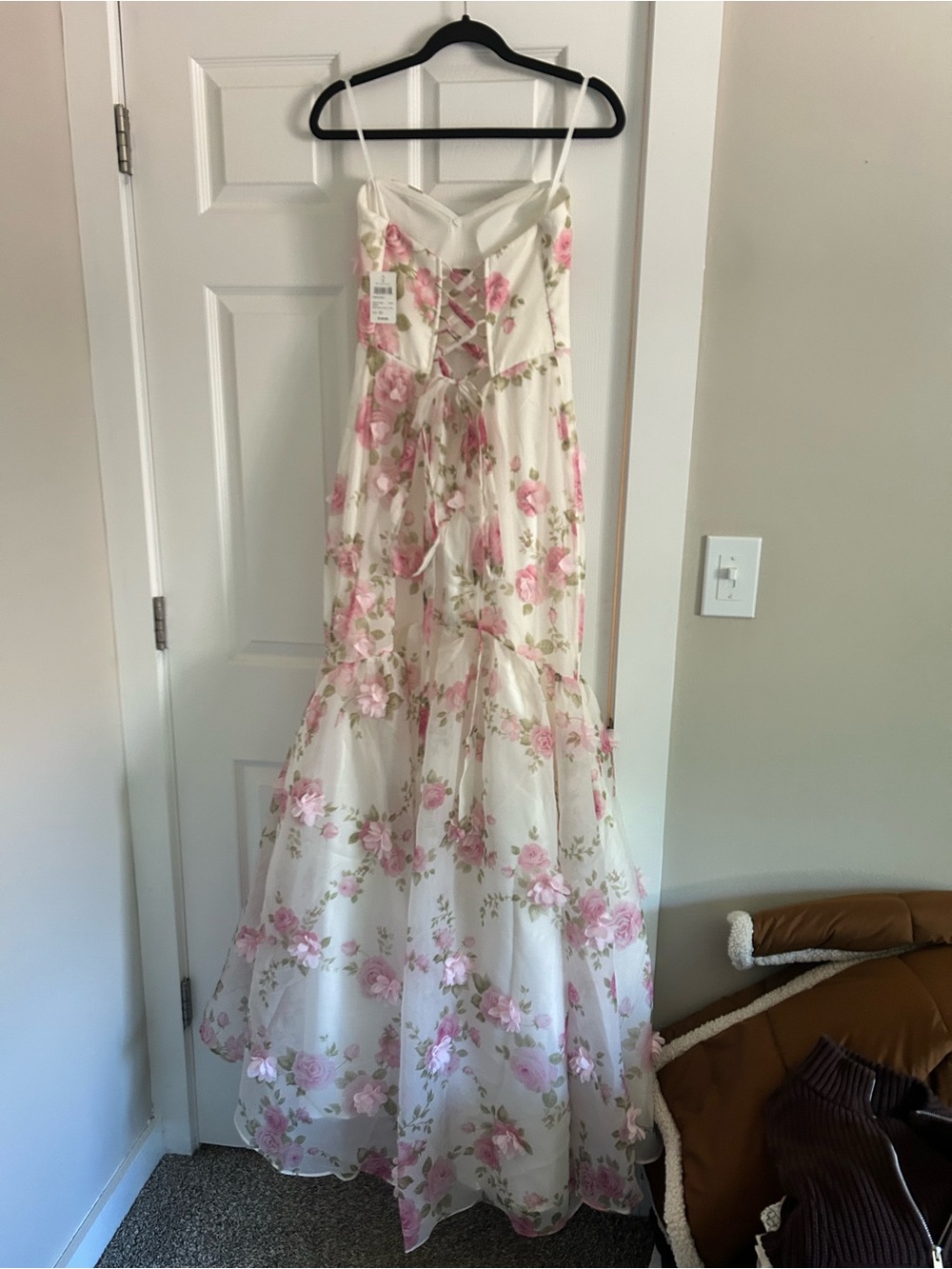 Windsor Size 11 White and Pink Floral Mermaid Gown (New with tags) - Picture 2 of 7